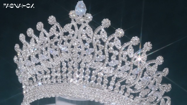 Amazon.com: FASNAHOK Silver Royal Tall Crowns for Women Cubic